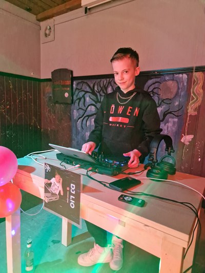 Hey, Mister DJ: Halbjahreszeugnisparty im JuZ mit DJ Lio.