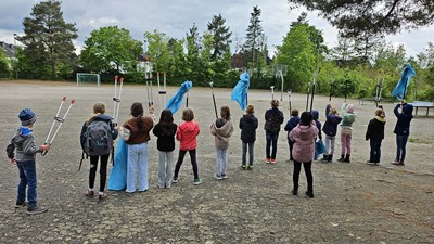 Sauberhaftes Hessen: Die Kinder aus der Kinderburg sammeln Müll.