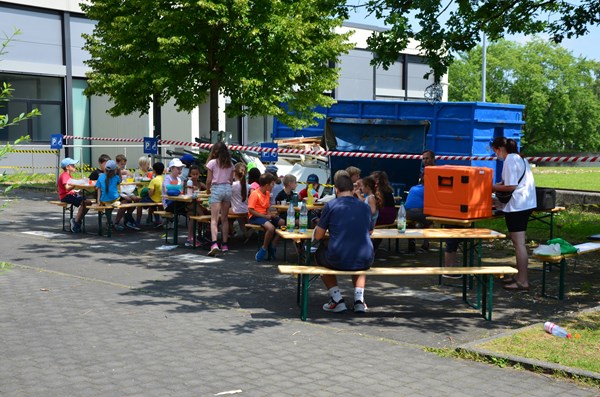  Kinder in Heusenstamm Illustration 