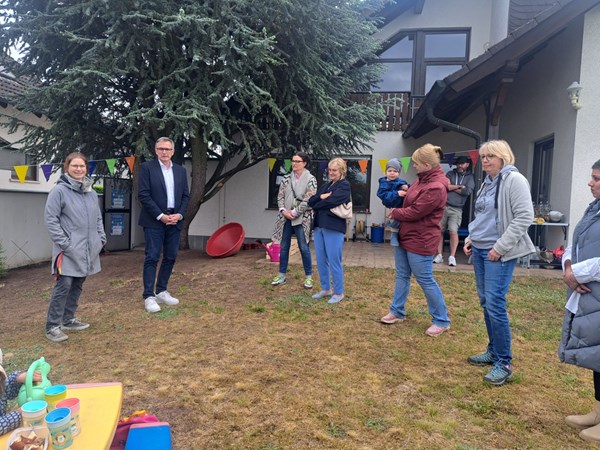 Kleine Hände, große Entdeckungen: Gartenprojekt macht Kindertagespflege erlebbar